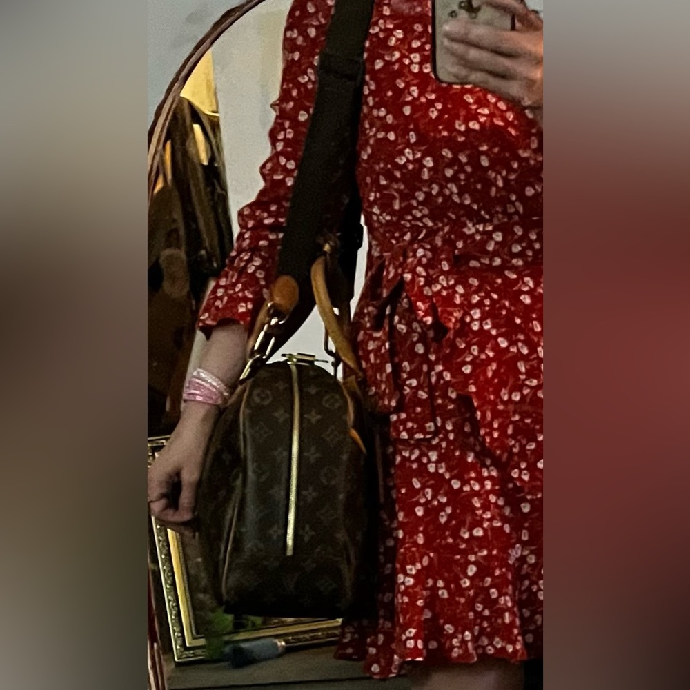 SOLD $800 LV Deauville - beautiful vintage condition. - Picture 5 of 16